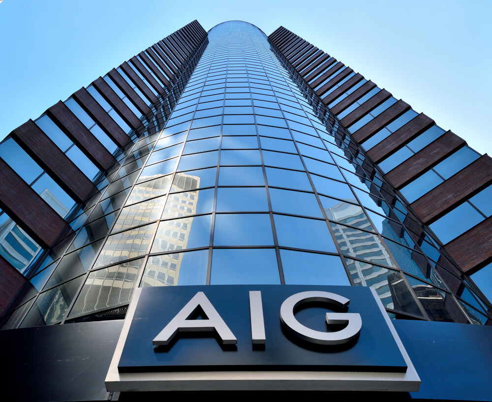 Чистый убыток страховой компании AIG превысит $1 млрд.